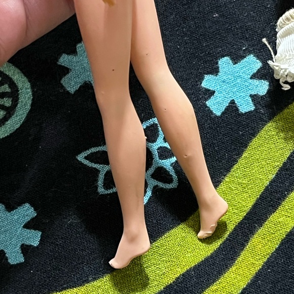 Vintage 1970’s Topper Dawn 6” Fashion Doll in Original Red and Gold Zigzag Dress - Picture 10 of 16